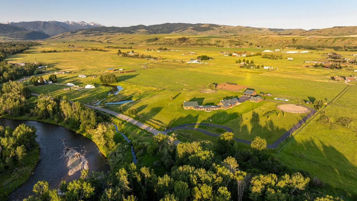 1021 Gateway South Road, Gallatin Gateway, Montana, Gallatin Gateway, Montana 59730, 6 Bedrooms Bedrooms, ,6 BathroomsBathrooms,Residential,For Sale,1021 Gateway South Road, Gallatin Gateway, Montana,402641