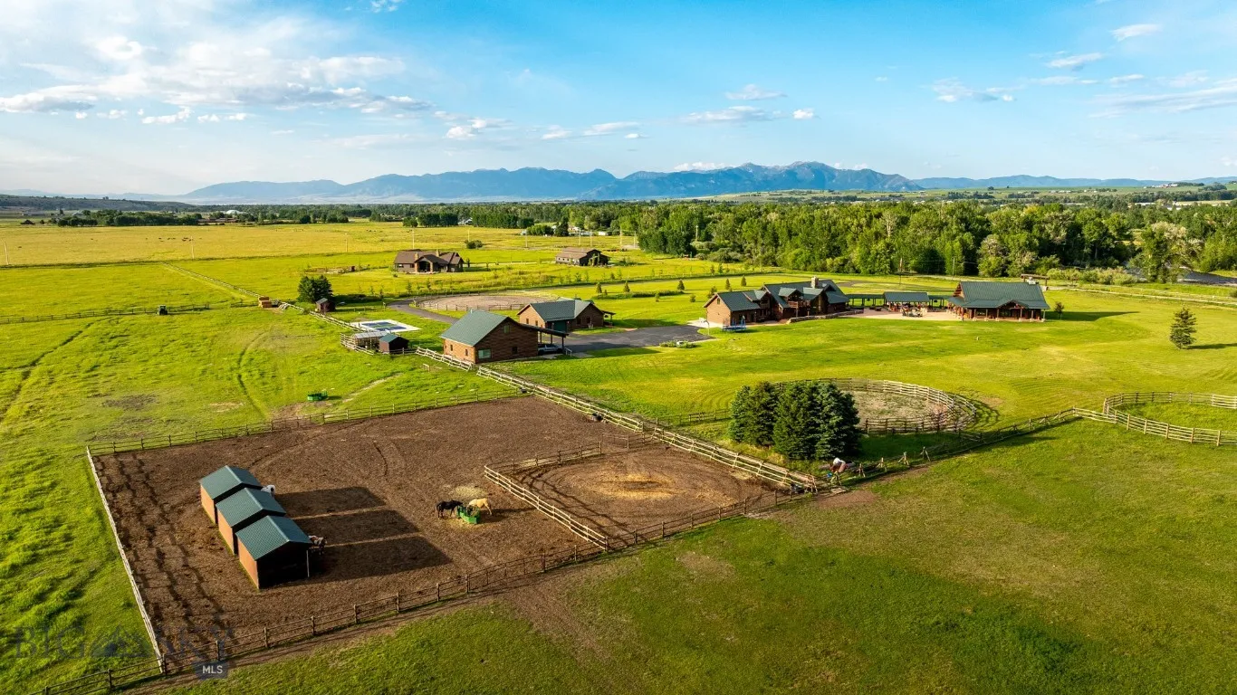 Multiple Paddocks & Pastures