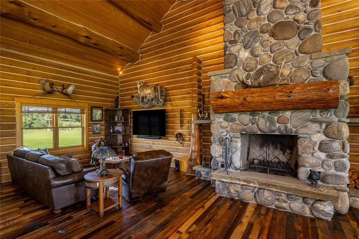 Entertainment Center Interior