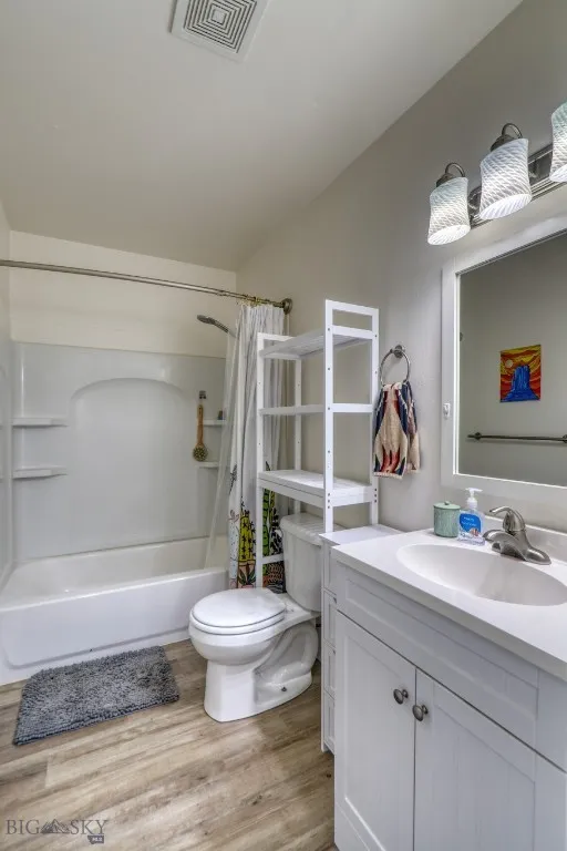 105 N Yellowstone 3, Livingston, Montana 59047, Livingston, Montana 59047, 2 Bedrooms Bedrooms, ,1 BathroomBathrooms,Residential,For Sale,105 N Yellowstone 3, Livingston, Montana 59047,403845
