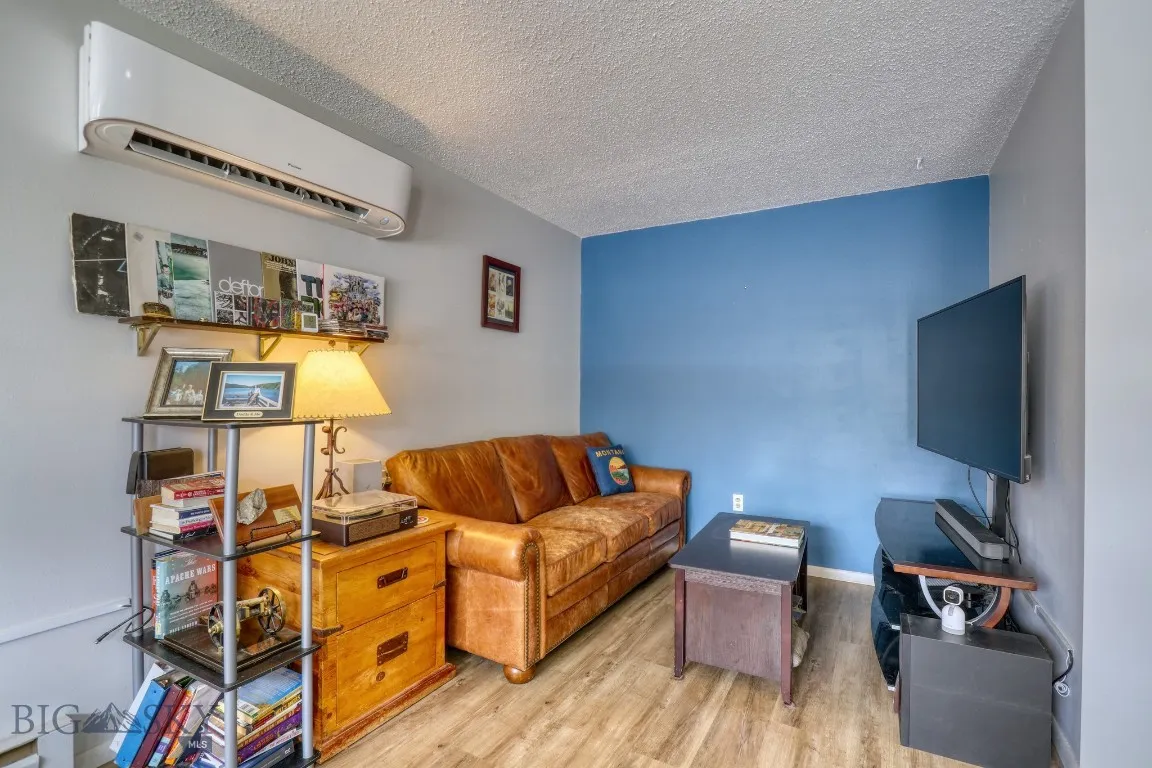 105 N Yellowstone 3, Livingston, Montana 59047, Livingston, Montana 59047, 2 Bedrooms Bedrooms, ,1 BathroomBathrooms,Residential,For Sale,105 N Yellowstone 3, Livingston, Montana 59047,403845