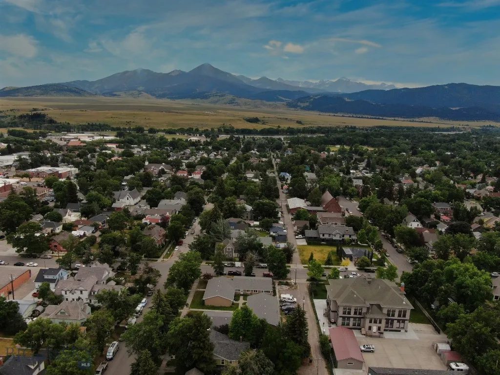 105 N Yellowstone 3, Livingston, Montana 59047, Livingston, Montana 59047, 2 Bedrooms Bedrooms, ,1 BathroomBathrooms,Residential,For Sale,105 N Yellowstone 3, Livingston, Montana 59047,403845