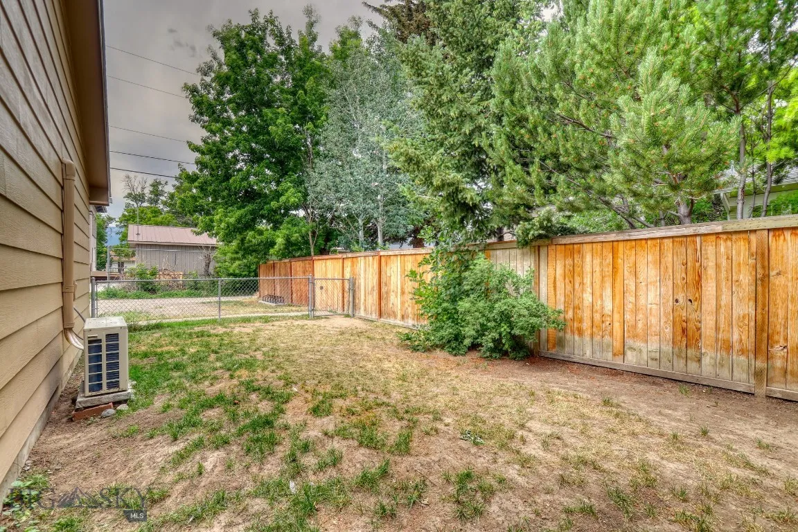 105 N Yellowstone 3, Livingston, Montana 59047, Livingston, Montana 59047, 2 Bedrooms Bedrooms, ,1 BathroomBathrooms,Residential,For Sale,105 N Yellowstone 3, Livingston, Montana 59047,403845