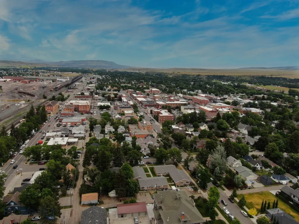 105 N Yellowstone 3, Livingston, Montana 59047, Livingston, Montana 59047, 2 Bedrooms Bedrooms, ,1 BathroomBathrooms,Residential,For Sale,105 N Yellowstone 3, Livingston, Montana 59047,403845