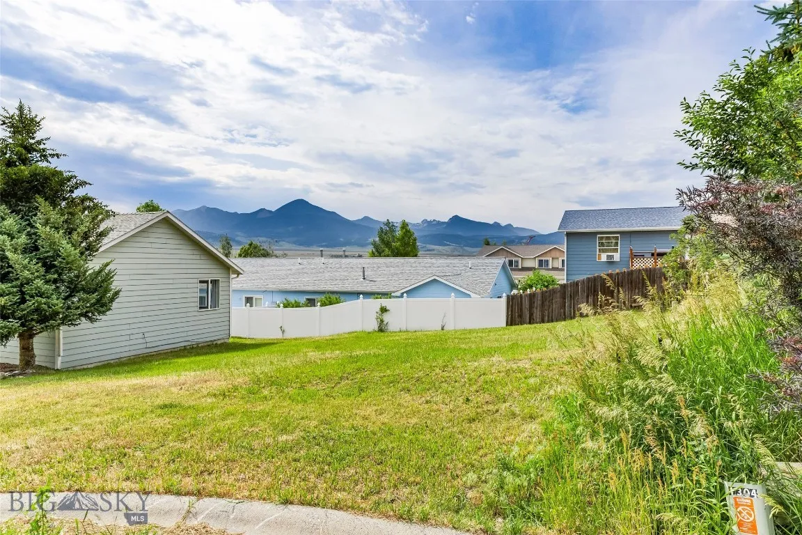 1304 Absaroka Court, Livingston, Montana 59047, Livingston, Montana 59047, 4 Bedrooms Bedrooms, ,2 BathroomsBathrooms,Residential,For Sale,1304 Absaroka Court, Livingston, Montana 59047,403761