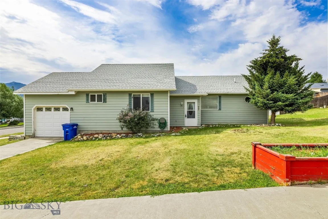1304 Absaroka Court, Livingston, Montana 59047, Livingston, Montana 59047, 4 Bedrooms Bedrooms, ,2 BathroomsBathrooms,Residential,For Sale,1304 Absaroka Court, Livingston, Montana 59047,403761