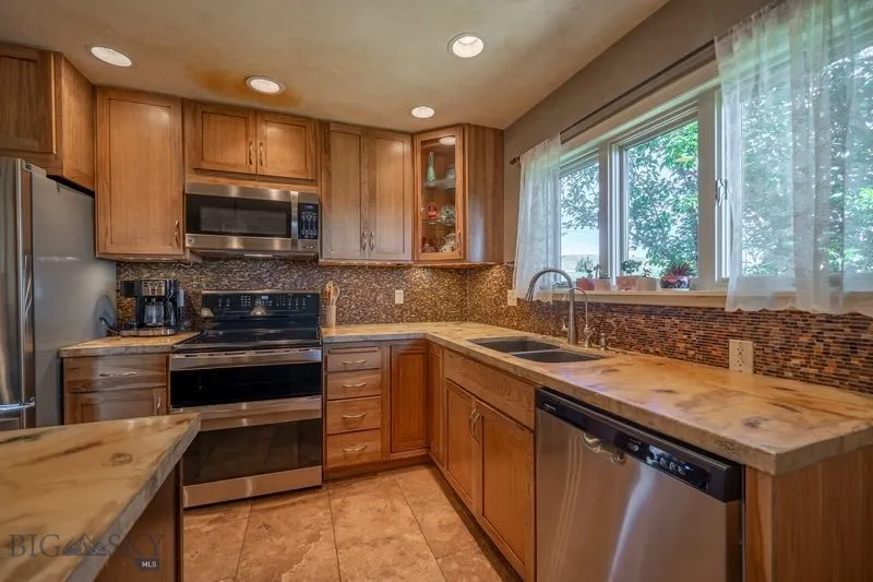 302 Ordway Street S, Wilsall, Montana 59086, Wilsall, Montana 59086, 4 Bedrooms Bedrooms, ,2 BathroomsBathrooms,Residential,For Sale,302 Ordway Street S, Wilsall, Montana 59086,403667