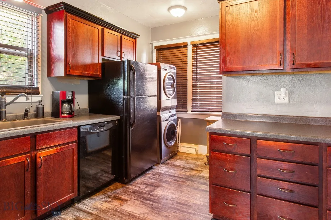 221 E Front, Butte, Montana 59701, Butte, Montana 59701, 3 Bedrooms Bedrooms, ,1 BathroomBathrooms,Residential,For Sale,221 E Front, Butte, Montana 59701,403868