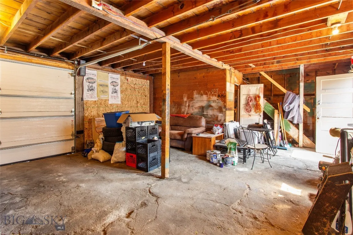 221 E Front, Butte, Montana 59701, Butte, Montana 59701, 3 Bedrooms Bedrooms, ,1 BathroomBathrooms,Residential,For Sale,221 E Front, Butte, Montana 59701,403868