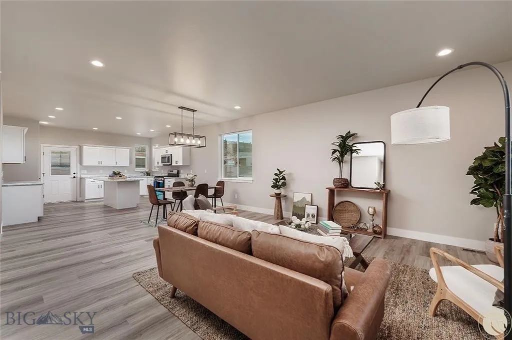 2304 Oriole Drive, Belgrade, Montana 59715, Belgrade, Montana 59715, 3 Bedrooms Bedrooms, ,2 BathroomsBathrooms,Residential,For Sale,2304 Oriole Drive, Belgrade, Montana 59715,403904
