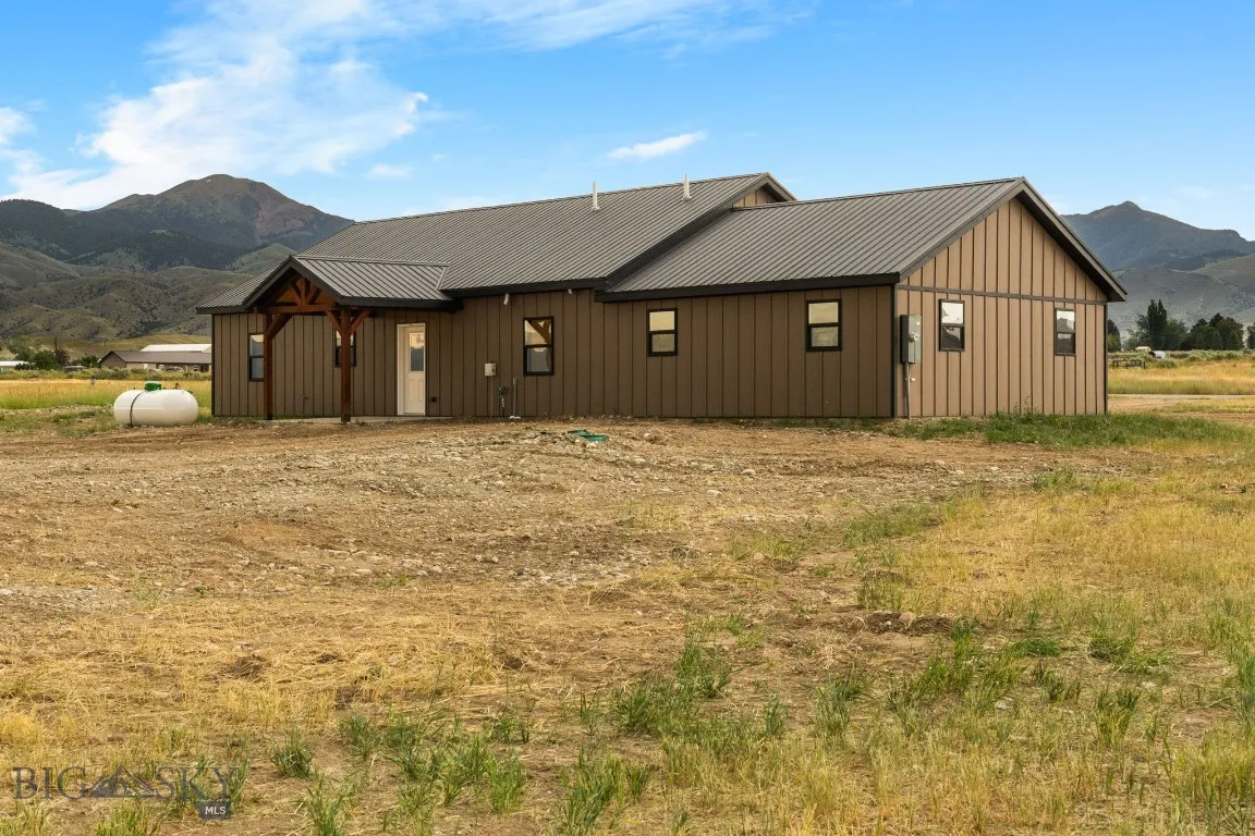 30 Fool's Gold Lane, Sheridan, Montana 59749, Sheridan, Montana 59749, 3 Bedrooms Bedrooms, ,2 BathroomsBathrooms,Residential,For Sale,30 Fool's Gold Lane, Sheridan, Montana 59749,403502