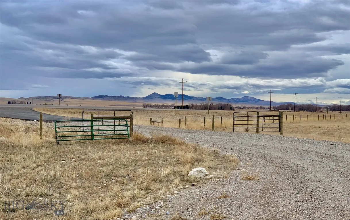 Gated entrance off Highway 287
