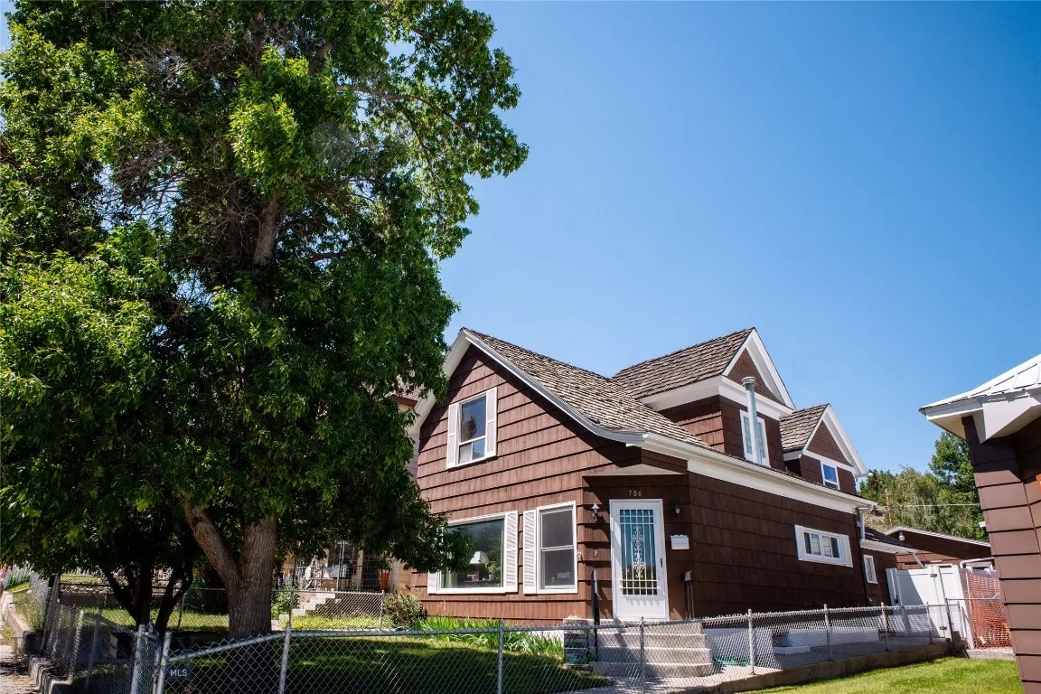 706 Locust Street, Anaconda, Montana 59711, Anaconda, Montana 59711, 3 Bedrooms Bedrooms, ,2 BathroomsBathrooms,Residential,For Sale,706 Locust Street, Anaconda, Montana 59711,403953