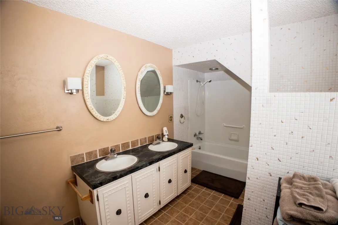 706 Locust Street, Anaconda, Montana 59711, Anaconda, Montana 59711, 3 Bedrooms Bedrooms, ,2 BathroomsBathrooms,Residential,For Sale,706 Locust Street, Anaconda, Montana 59711,403953