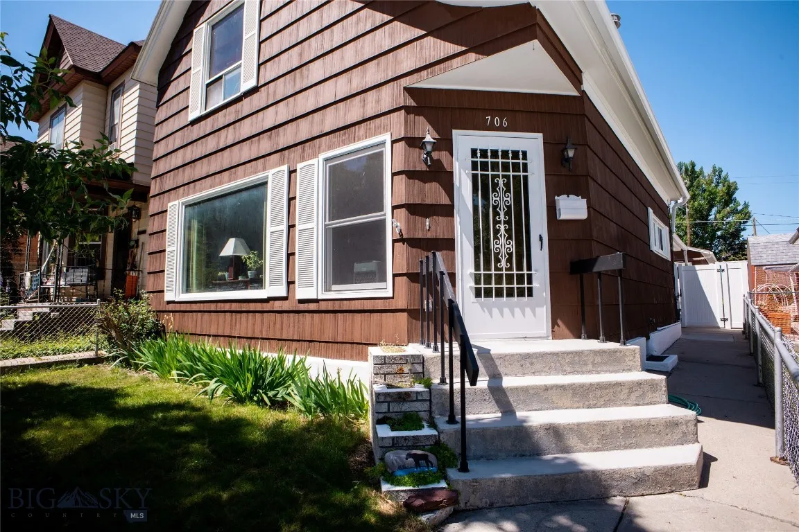 706 Locust Street, Anaconda, Montana 59711, Anaconda, Montana 59711, 3 Bedrooms Bedrooms, ,2 BathroomsBathrooms,Residential,For Sale,706 Locust Street, Anaconda, Montana 59711,403953