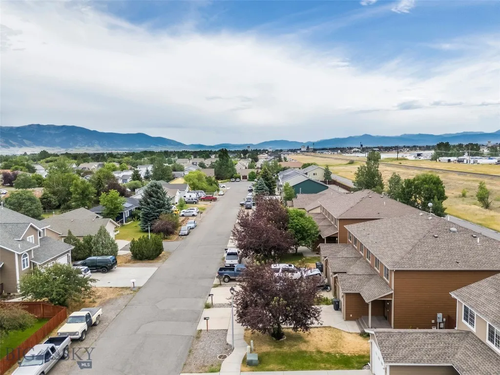 1110 Biehl C, Belgrade, Montana 59714, Belgrade, Montana 59714, 3 Bedrooms Bedrooms, ,2 BathroomsBathrooms,Residential,For Sale,1110 Biehl C, Belgrade, Montana 59714,403784