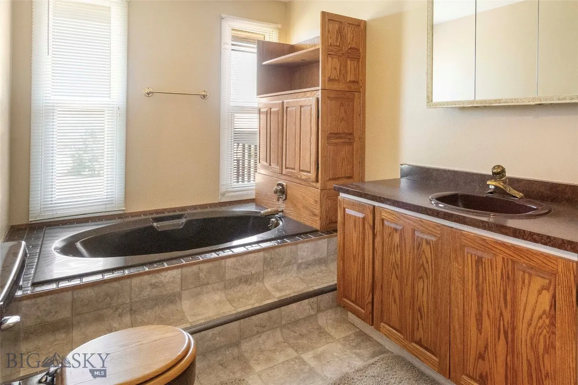 34 Mammoth Drive, Butte, Montana 59701, Butte, Montana 59701, 4 Bedrooms Bedrooms, ,3 BathroomsBathrooms,Residential,For Sale,34 Mammoth Drive, Butte, Montana 59701,403942