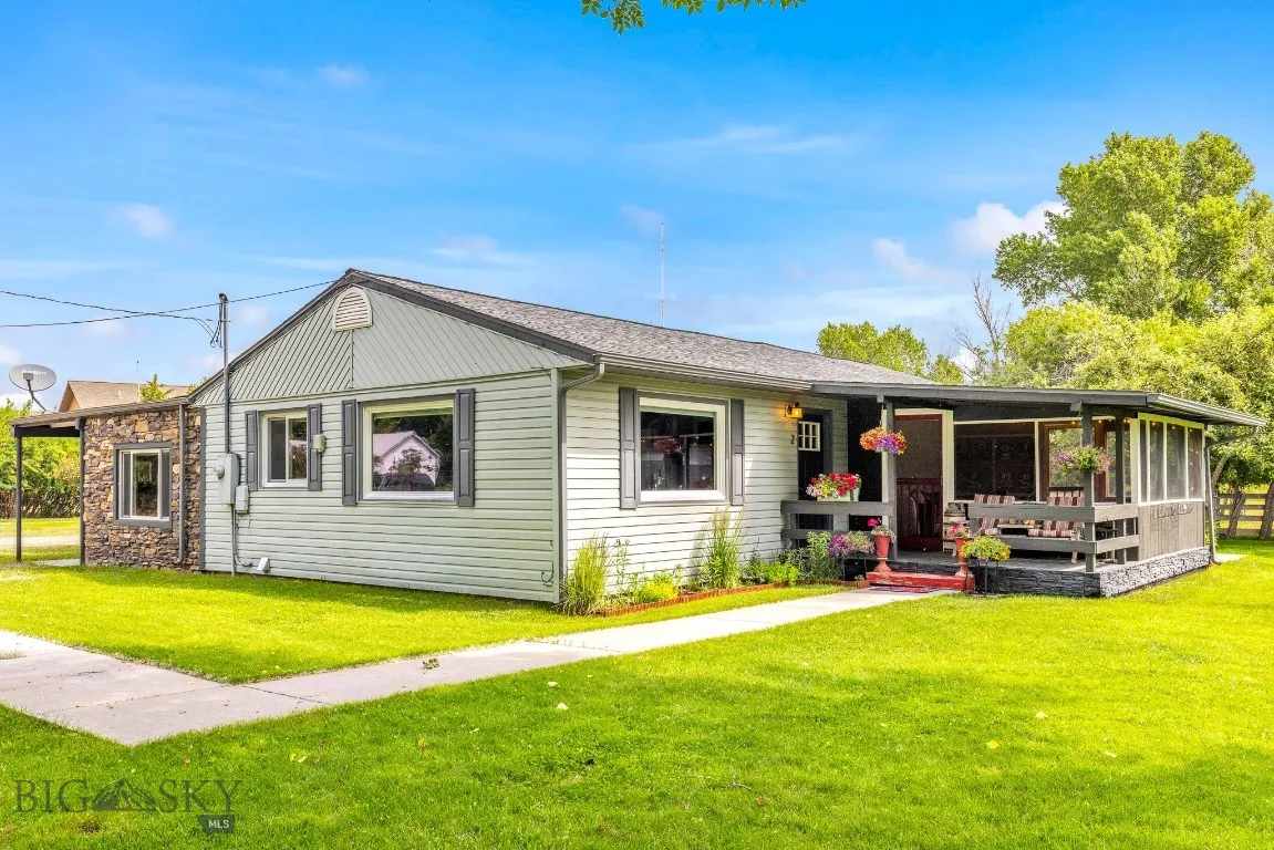 2 Harris Place, Livingston, Montana 59047, Livingston, Montana 59047, ,Residential Income,For Sale,2 Harris Place, Livingston, Montana 59047,403965