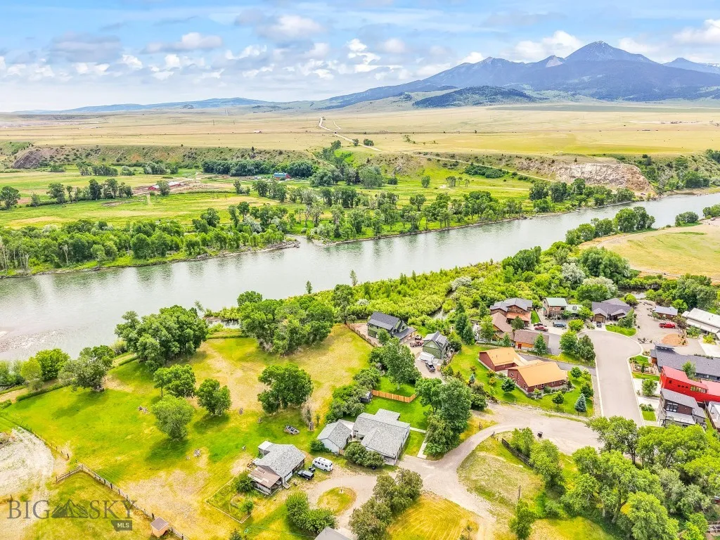 2 Harris Place, Livingston, Montana 59047, Livingston, Montana 59047, 3 Bedrooms Bedrooms, ,Residential,For Sale,2 Harris Place, Livingston, Montana 59047,404022