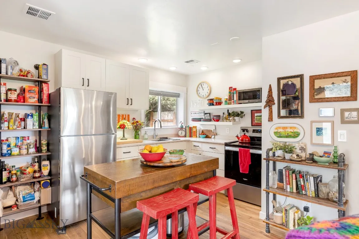 2 Harris Place, Livingston, Montana 59047, Livingston, Montana 59047, 3 Bedrooms Bedrooms, ,Residential,For Sale,2 Harris Place, Livingston, Montana 59047,404022
