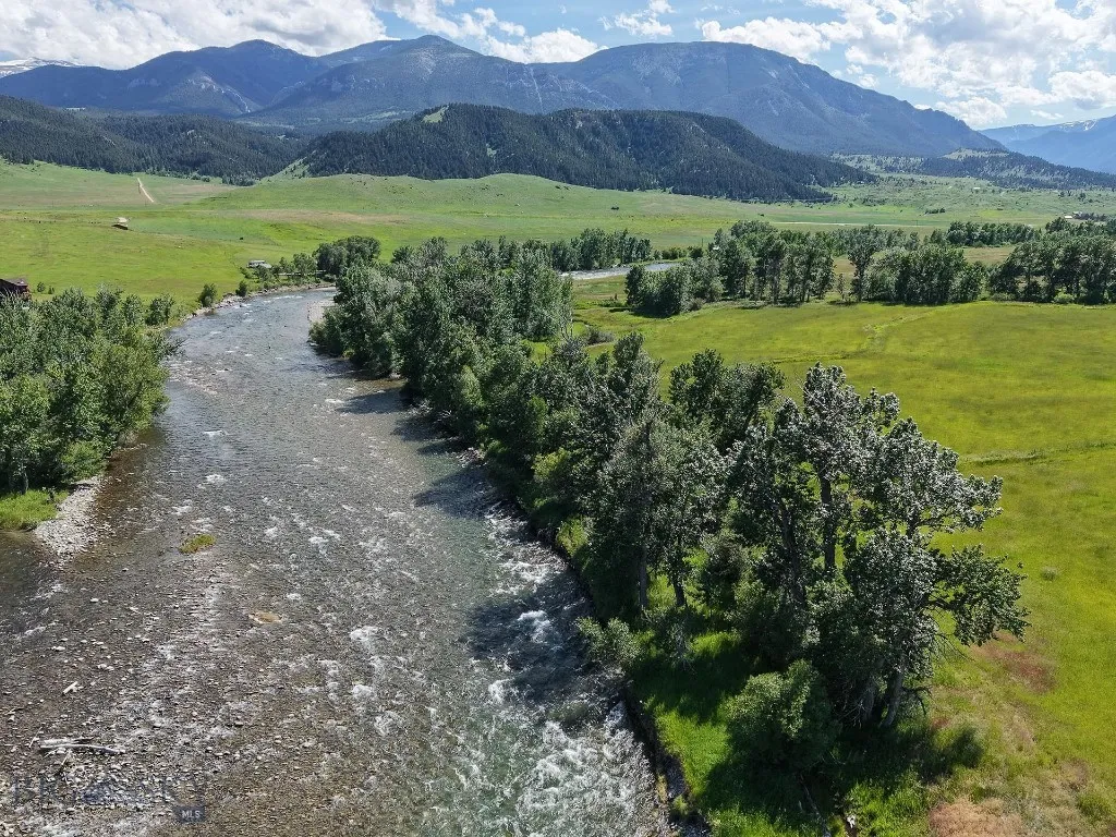 8 West Fork Road, Nye, Montana 59061, Nye, Montana 59061, 3 Bedrooms Bedrooms, ,3 BathroomsBathrooms,Farm,For Sale,8 West Fork Road, Nye, Montana 59061,0,404059