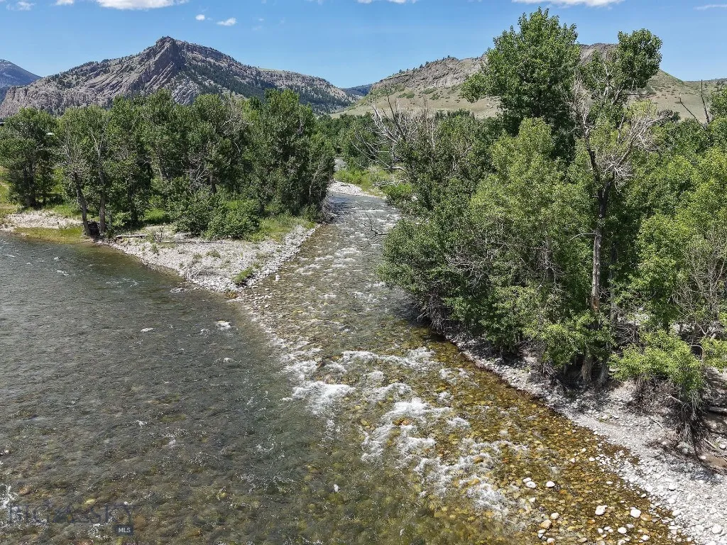 8 West Fork Road, Nye, Montana 59061, Nye, Montana 59061, 3 Bedrooms Bedrooms, ,3 BathroomsBathrooms,Farm,For Sale,8 West Fork Road, Nye, Montana 59061,0,404059