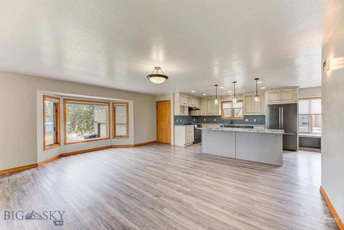 620 Higgins, Deer Lodge, Montana 59722, Deer Lodge, Montana 59722, 4 Bedrooms Bedrooms, ,3 BathroomsBathrooms,Residential,For Sale,620 Higgins, Deer Lodge, Montana 59722,0,404133