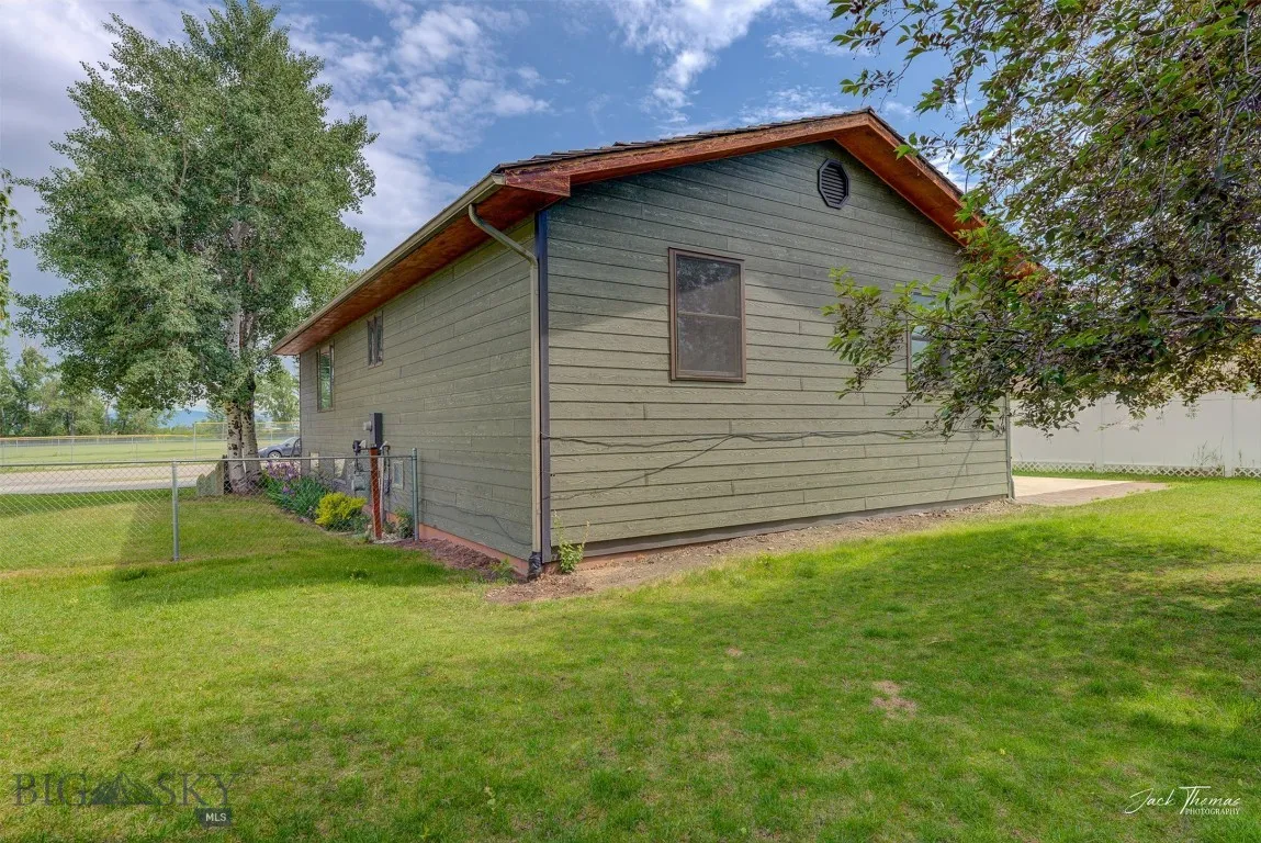 620 Higgins, Deer Lodge, Montana 59722, Deer Lodge, Montana 59722, 4 Bedrooms Bedrooms, ,3 BathroomsBathrooms,Residential,For Sale,620 Higgins, Deer Lodge, Montana 59722,0,404133