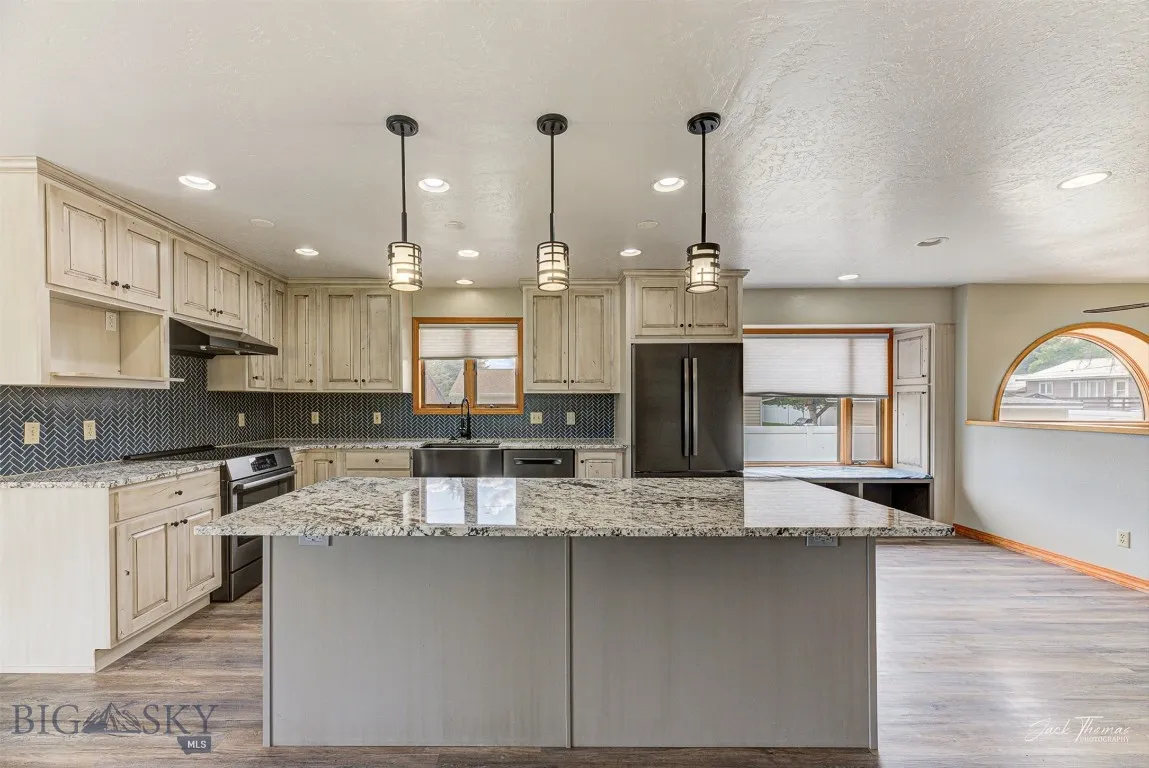 620 Higgins, Deer Lodge, Montana 59722, Deer Lodge, Montana 59722, 4 Bedrooms Bedrooms, ,3 BathroomsBathrooms,Residential,For Sale,620 Higgins, Deer Lodge, Montana 59722,0,404133