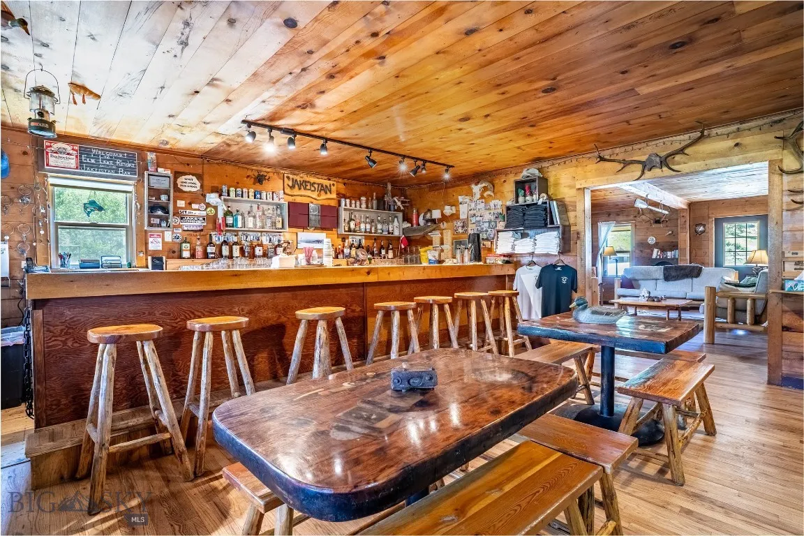 Main Lodge: Bar