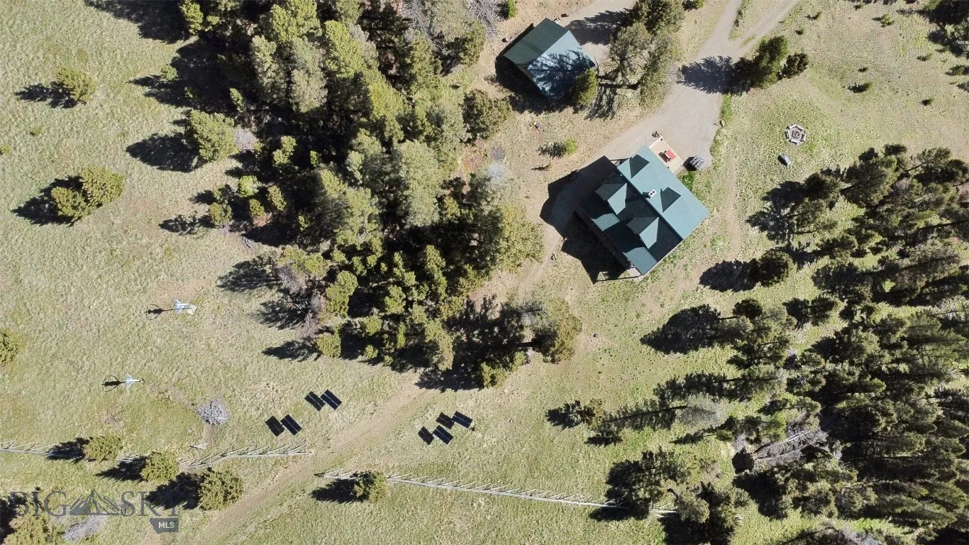 2988 Moose Gulch, Elliston, Montana 59728, Elliston, Montana 59728, 4 Bedrooms Bedrooms, ,3 BathroomsBathrooms,Residential,For Sale,2988 Moose Gulch, Elliston, Montana 59728,0,404169
