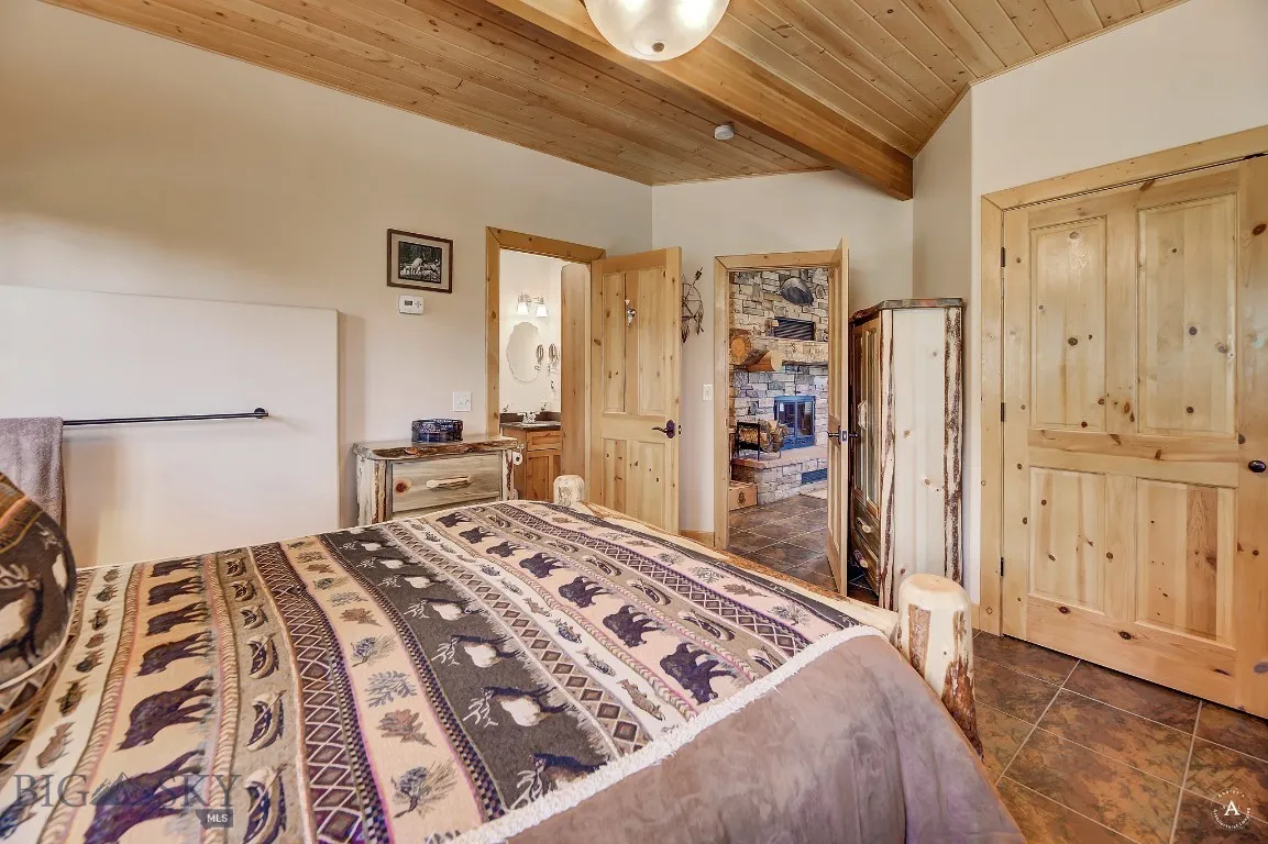 2988 Moose Gulch, Elliston, Montana 59728, Elliston, Montana 59728, 4 Bedrooms Bedrooms, ,3 BathroomsBathrooms,Residential,For Sale,2988 Moose Gulch, Elliston, Montana 59728,0,404169