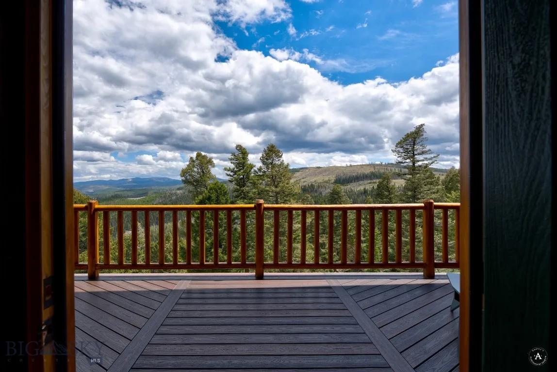 2988 Moose Gulch, Elliston, Montana 59728, Elliston, Montana 59728, 4 Bedrooms Bedrooms, ,3 BathroomsBathrooms,Residential,For Sale,2988 Moose Gulch, Elliston, Montana 59728,0,404169