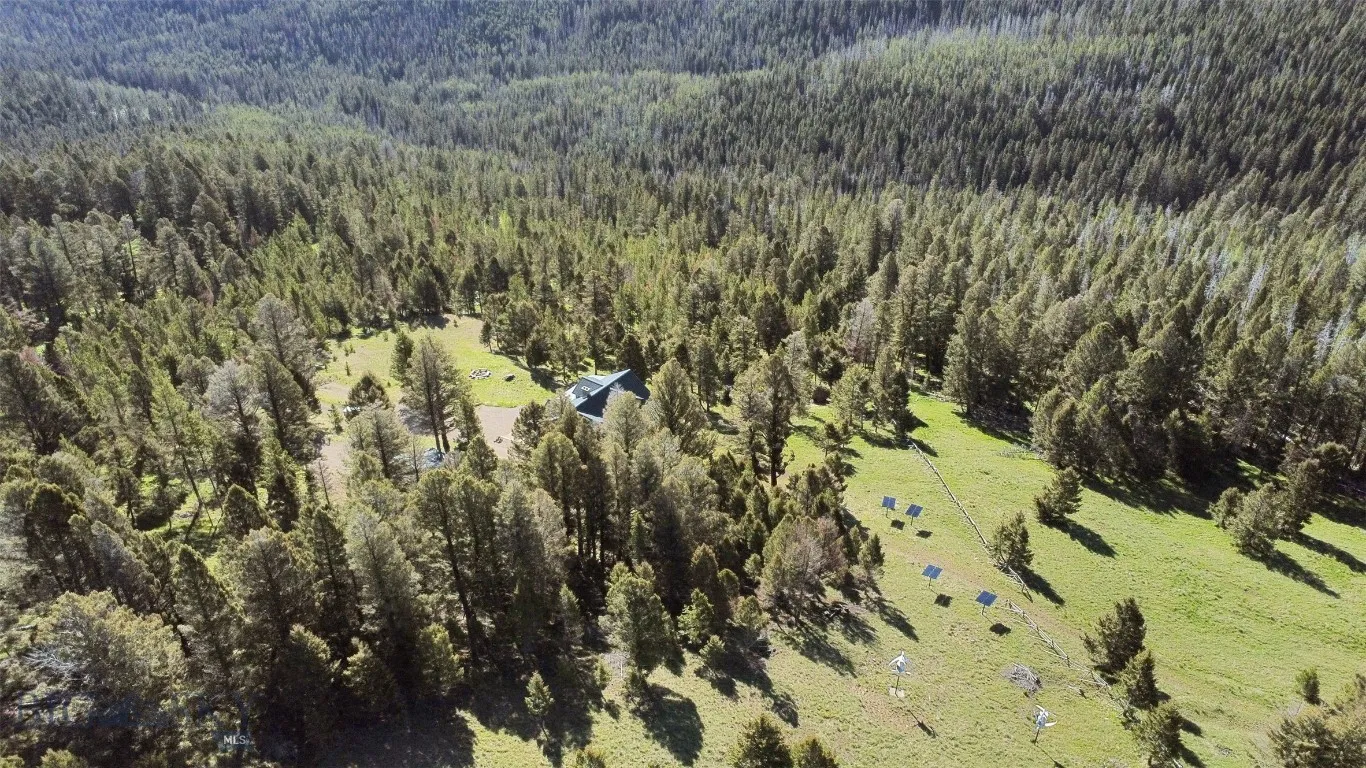 2988 Moose Gulch, Elliston, Montana 59728, Elliston, Montana 59728, 4 Bedrooms Bedrooms, ,3 BathroomsBathrooms,Residential,For Sale,2988 Moose Gulch, Elliston, Montana 59728,0,404169