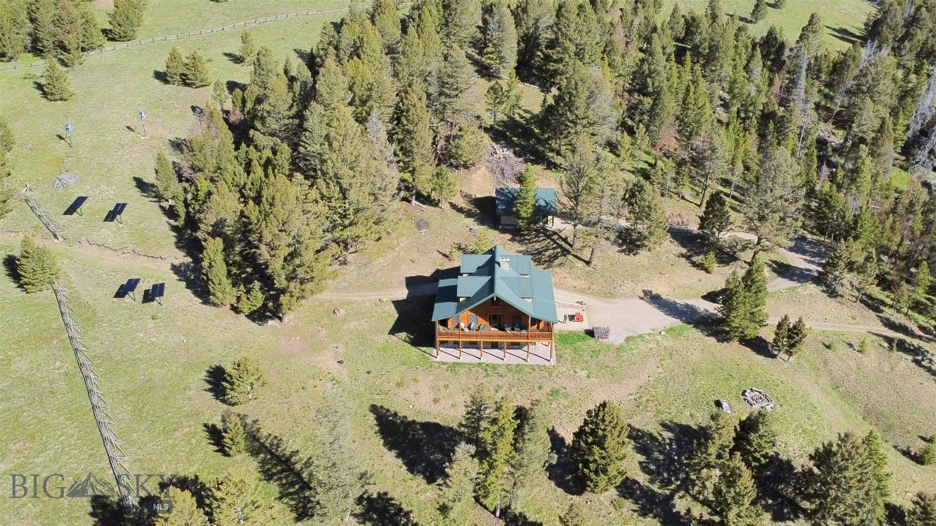 2988 Moose Gulch, Elliston, Montana 59728, Elliston, Montana 59728, 4 Bedrooms Bedrooms, ,3 BathroomsBathrooms,Residential,For Sale,2988 Moose Gulch, Elliston, Montana 59728,0,404169