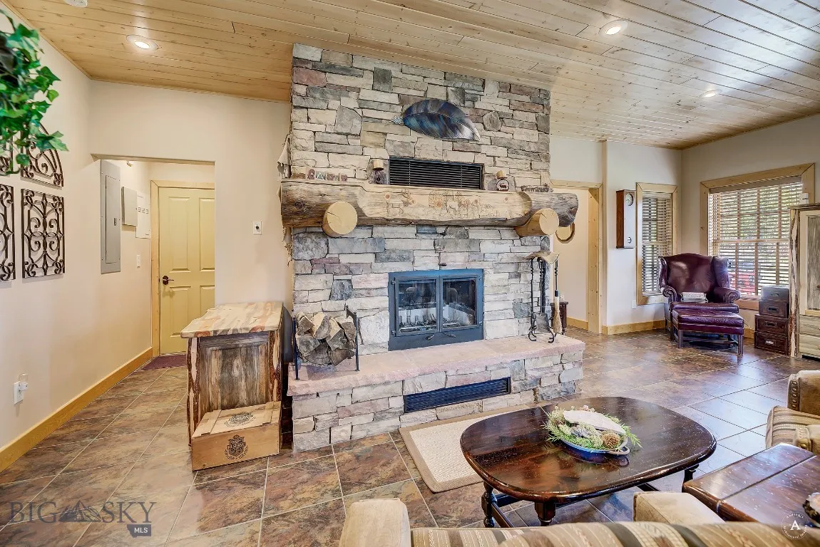 2988 Moose Gulch, Elliston, Montana 59728, Elliston, Montana 59728, 4 Bedrooms Bedrooms, ,3 BathroomsBathrooms,Residential,For Sale,2988 Moose Gulch, Elliston, Montana 59728,0,404169