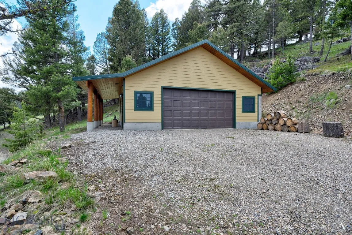 2988 Moose Gulch, Elliston, Montana 59728, Elliston, Montana 59728, 4 Bedrooms Bedrooms, ,3 BathroomsBathrooms,Residential,For Sale,2988 Moose Gulch, Elliston, Montana 59728,0,404169