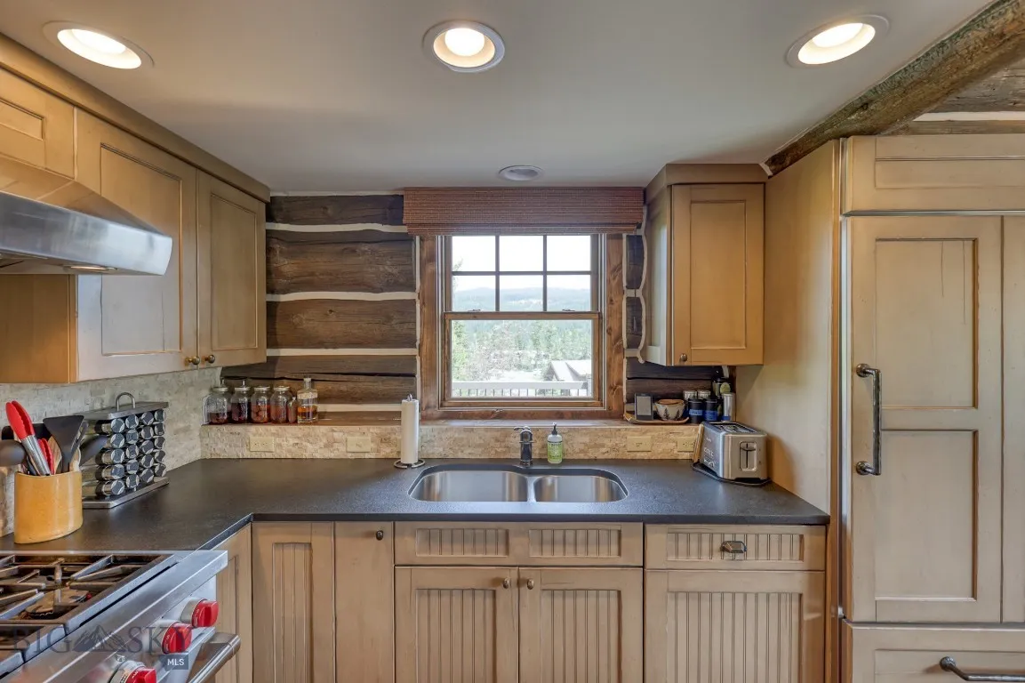 17 Manitou Loop, Big Sky, Montana 59716, Big Sky, Montana 59716, 4 Bedrooms Bedrooms, ,3 BathroomsBathrooms,Residential,For Sale,17 Manitou Loop, Big Sky, Montana 59716,0,404099