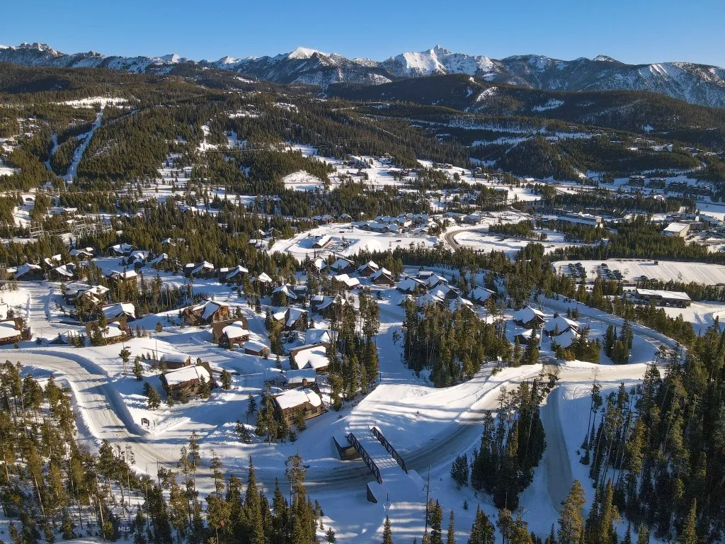 17 Manitou Loop, Big Sky, Montana 59716, Big Sky, Montana 59716, 4 Bedrooms Bedrooms, ,3 BathroomsBathrooms,Residential,For Sale,17 Manitou Loop, Big Sky, Montana 59716,0,404099