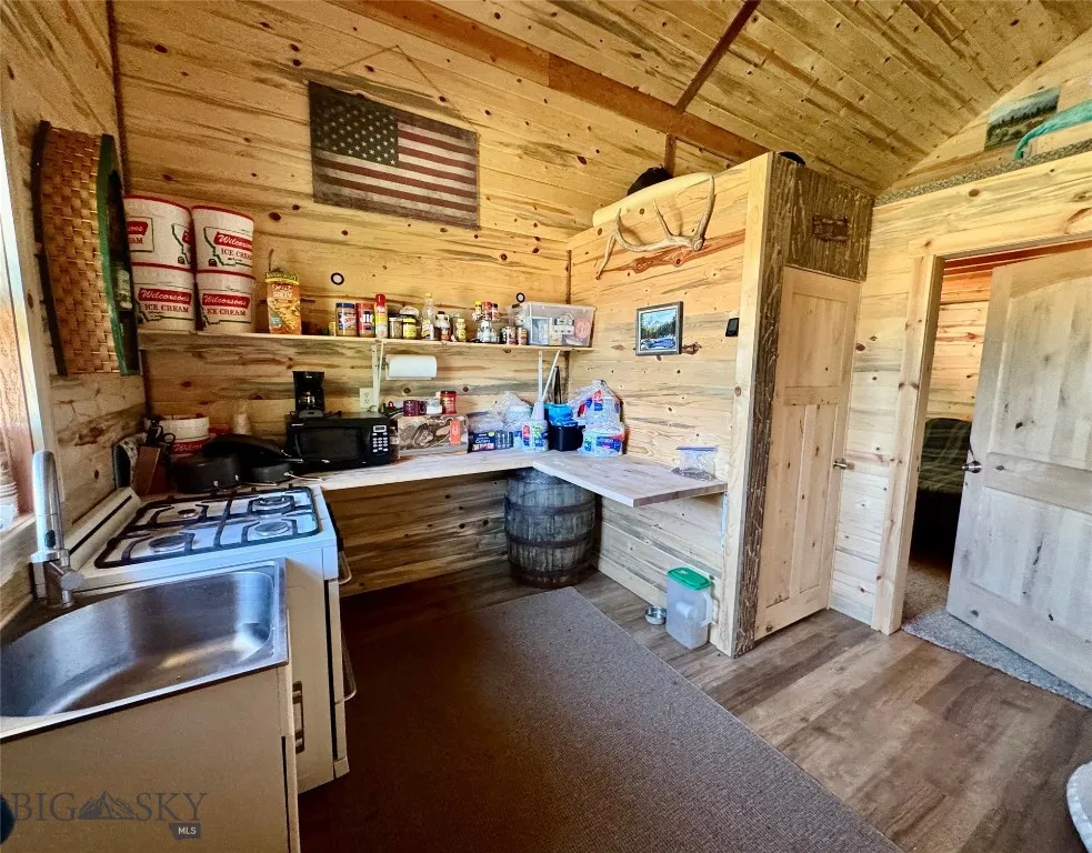 Lot 8 Sunbeam Mining Claim, Polaris, Montana 59746, Polaris, Montana 59746, 1 Bedroom Bedrooms, ,Residential,For Sale,Lot 8 Sunbeam Mining Claim, Polaris, Montana 59746,0,404137