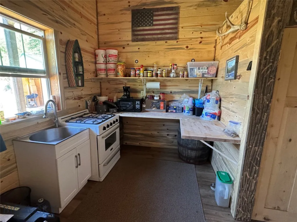 Lot 8 Sunbeam Mining Claim, Polaris, Montana 59746, Polaris, Montana 59746, 1 Bedroom Bedrooms, ,Residential,For Sale,Lot 8 Sunbeam Mining Claim, Polaris, Montana 59746,0,404137