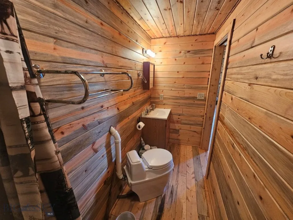 3391 Vernon Road, Highwood, Montana 59450, Highwood, Montana 59450, 1 Bedroom Bedrooms, ,1 BathroomBathrooms,Residential,For Sale,3391 Vernon Road, Highwood, Montana 59450,0,404189