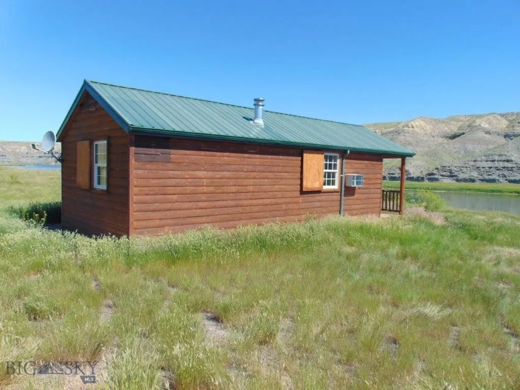 3391 Vernon Road, Highwood, Montana 59450, Highwood, Montana 59450, 1 Bedroom Bedrooms, ,1 BathroomBathrooms,Residential,For Sale,3391 Vernon Road, Highwood, Montana 59450,0,404189