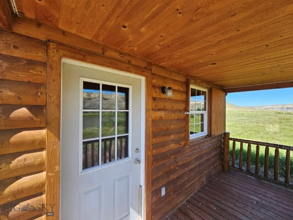 3391 Vernon Road, Highwood, Montana 59450, Highwood, Montana 59450, 1 Bedroom Bedrooms, ,1 BathroomBathrooms,Residential,For Sale,3391 Vernon Road, Highwood, Montana 59450,0,404189