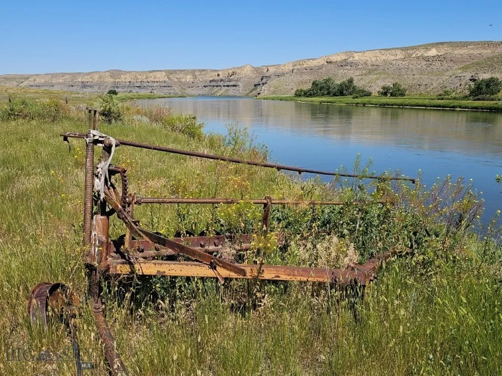 3391 Vernon Road, Highwood, Montana 59450, Highwood, Montana 59450, 1 Bedroom Bedrooms, ,1 BathroomBathrooms,Residential,For Sale,3391 Vernon Road, Highwood, Montana 59450,0,404189