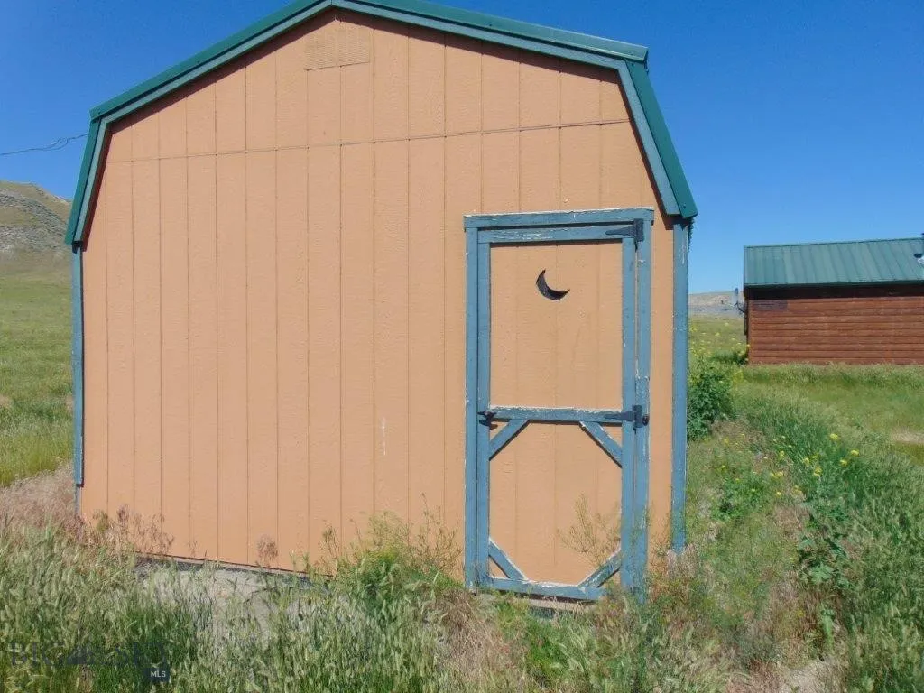 3391 Vernon Road, Highwood, Montana 59450, Highwood, Montana 59450, 1 Bedroom Bedrooms, ,1 BathroomBathrooms,Residential,For Sale,3391 Vernon Road, Highwood, Montana 59450,0,404189