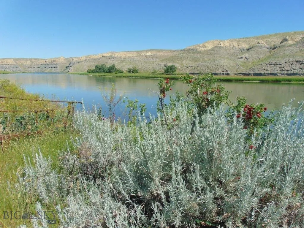 3391 Vernon Road, Highwood, Montana 59450, Highwood, Montana 59450, 1 Bedroom Bedrooms, ,1 BathroomBathrooms,Residential,For Sale,3391 Vernon Road, Highwood, Montana 59450,0,404189