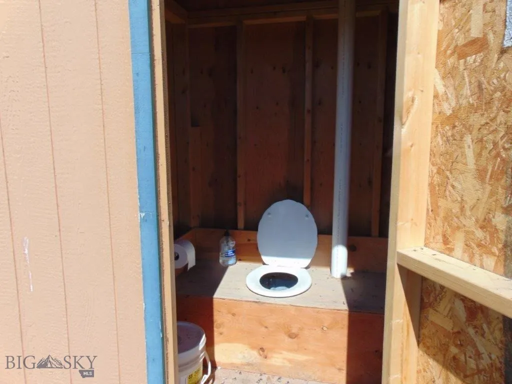 3391 Vernon Road, Highwood, Montana 59450, Highwood, Montana 59450, 1 Bedroom Bedrooms, ,1 BathroomBathrooms,Residential,For Sale,3391 Vernon Road, Highwood, Montana 59450,0,404189
