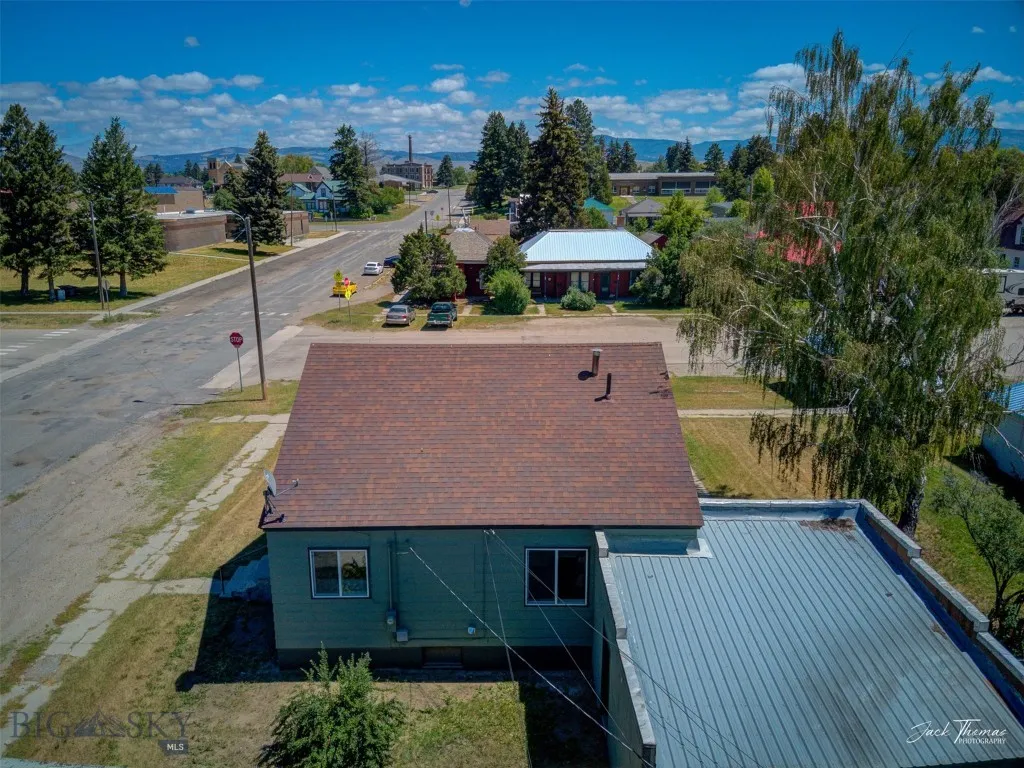 700 4th, Deer Lodge, Montana 59722, Deer Lodge, Montana 59722, 3 Bedrooms Bedrooms, ,1 BathroomBathrooms,Residential,For Sale,700 4th, Deer Lodge, Montana 59722,0,404171