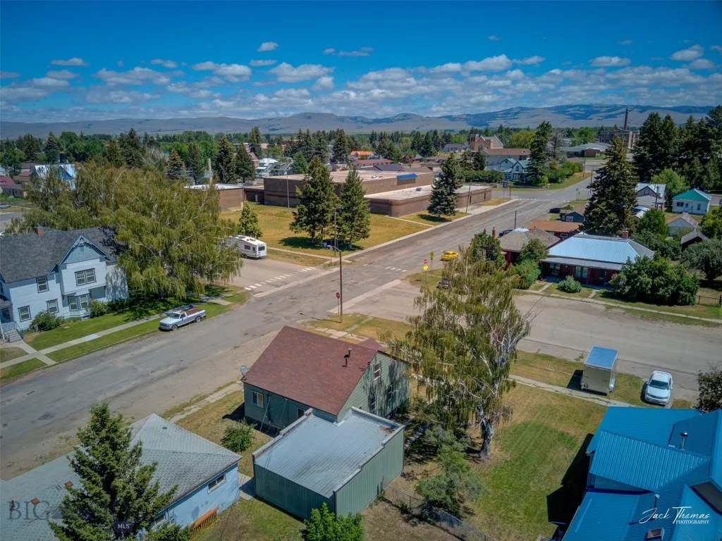 700 4th, Deer Lodge, Montana 59722, Deer Lodge, Montana 59722, 3 Bedrooms Bedrooms, ,1 BathroomBathrooms,Residential,For Sale,700 4th, Deer Lodge, Montana 59722,0,404171